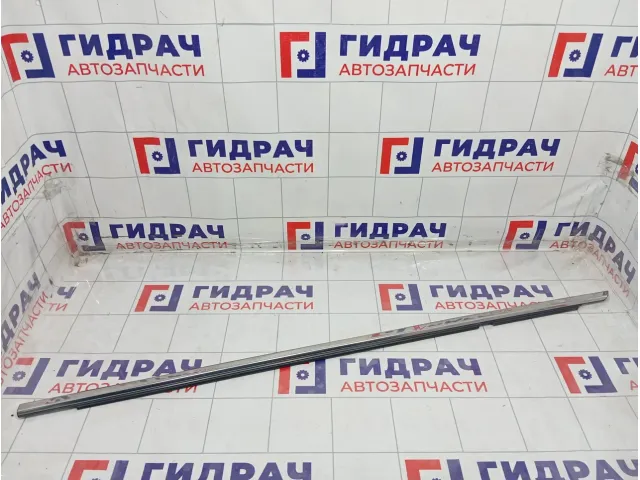 Накладка стекла переднего левого Hyundai Sonata 82210L1000