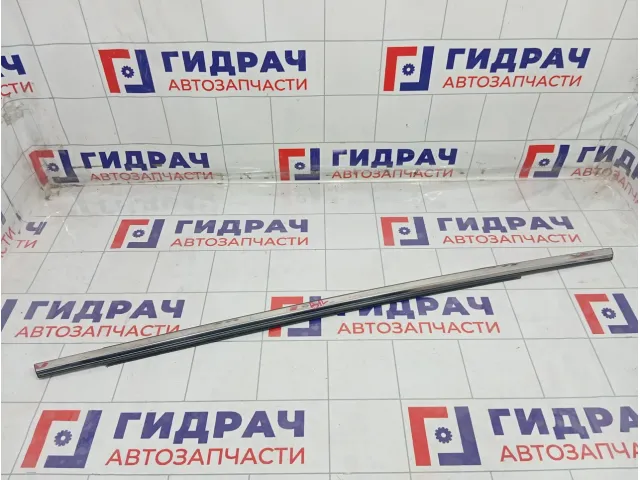 Накладка стекла заднего правого Hyundai Sonata 83220L1000