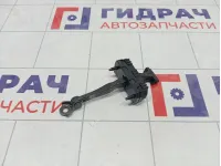 Ограничитель двери передней левой Hyundai Sonata 76980L1000