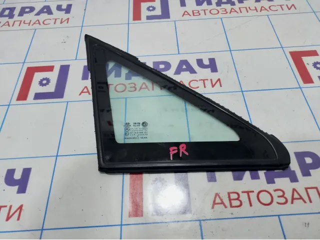 Стекло кузовное глухое переднее правое Hyundai Starex (A1) 86180-4A110