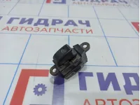 Кнопка стеклоподъемника переднего правого Hyundai Starex (A1) 93580-4A000