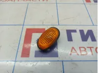 Повторитель на крыло желтый Hyundai Starex (A1) 92303-25000