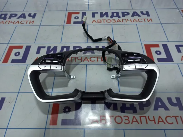 Блок кнопок в рулевое колесо Hyundai Tucson 96700N9820NNB