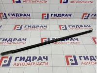 Накладка стекла переднего правого Hyundai Tucson (JM) 82220-2E000