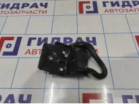 Крюк буксировочный левый Hyundai Tucson (JM) 64677-2E000