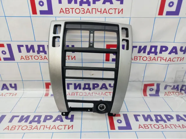 Накладка декоративная на магнитолу Hyundai Tucson (JM) 847412E810