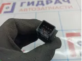 Кнопка противотуманки передней Hyundai Tucson (JM) 937402E001CA