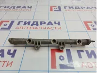 Рейка топливная (рампа) правая Hyundai Tucson (JM) 35304-37110