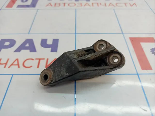 Кронштейн генератора Hyundai Tucson (JM) 37460-37200