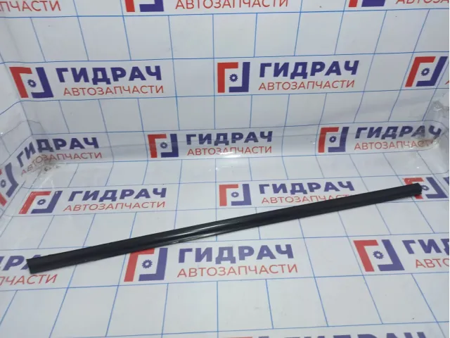 Накладка стекла заднего левого Hyundai Tucson (JM) 83210-2E000
