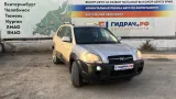 Поводок стеклоочистителя передний правый Hyundai Tucson (JM) 98321-2E001