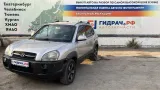 Поводок стеклоочистителя передний правый Hyundai Tucson (JM) 98321-2E001