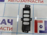 Кронштейн блока кнопок Hyundai Tucson (JM) 937762E100.