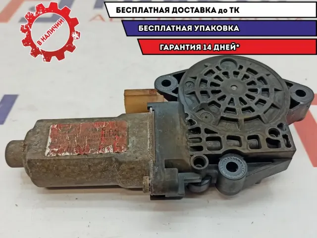 Моторчик стеклоподъемника задний правый Hyundai Tucson 83460-2E000.
