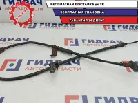 Трос стояночного тормоза левый Hyundai Tucson 59760-2E500.