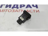 Кнопка обогрева сиденья левого Hyundai Tucson 93320-2E001CA.