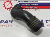 Патрубок воздухозаборника Hyundai Tucson 28210-2E100.