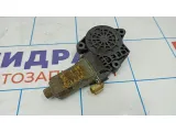 Моторчик стеклоподъемника Hyundai Tucson 82460-2E000. Передней правой двери.