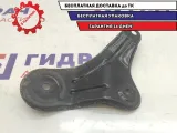 Кронштейн передней балки правый Hyundai Tucson 62477-2E000.