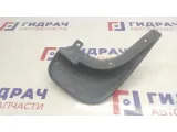 Брызговик передний левый Hyundai Tucson 86831-2E000. Царапины.