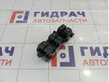 Блок управления стеклоподъемниками Hyundai Tucson (TL) 93570D30414X