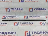 Накладка стекла переднего левого Hyundai Tucson (TL) 82210D3001