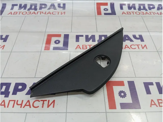 Накладка торпедо с торца правая Hyundai Tucson (TL) 84767D7100TRY