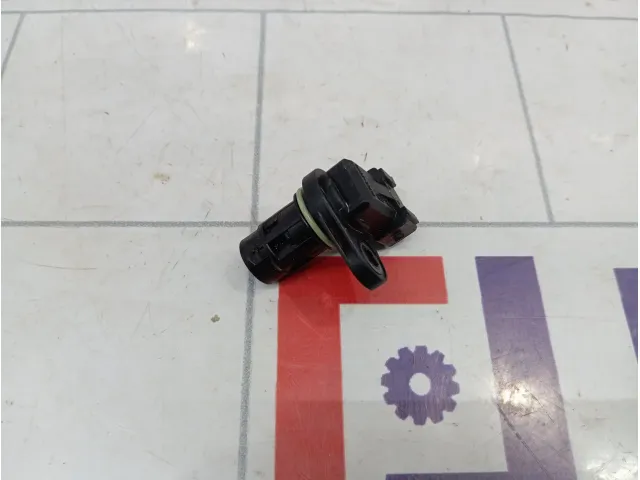 Датчик положения распредвала Hyundai Tucson (TL) 3935023910