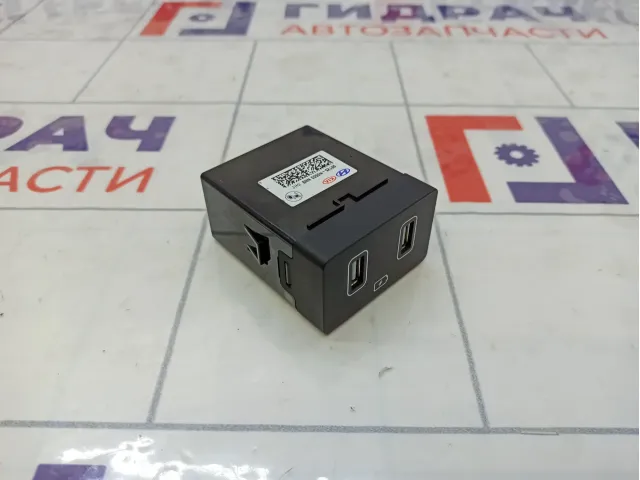 Разъем USB AUX Hyundai Tucson (NX4) 96125N9500NNB