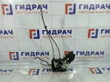 Замок двери передней левой Hyundai Verna 813101E000
