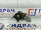 Моторчик стеклоочистителя передний правый Hyundai Verna 988201G100