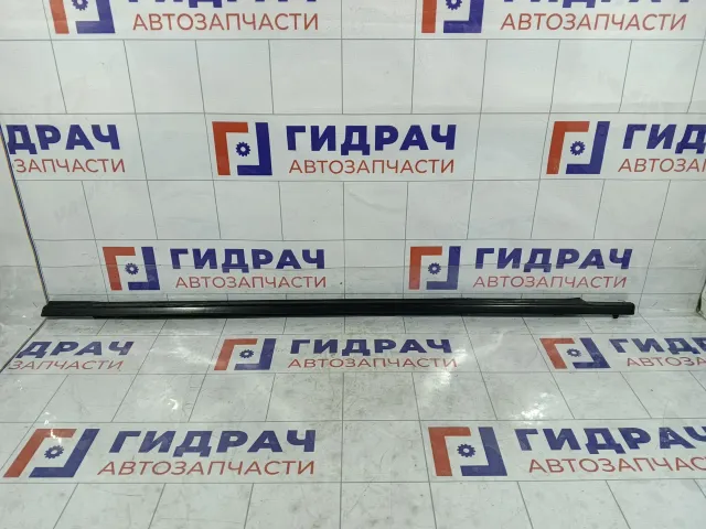 Накладка стекла заднего левого Hyundai Verna 771110P010