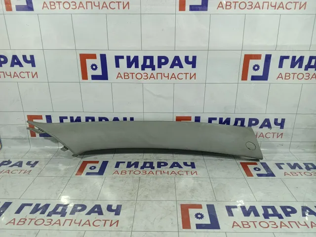 Обшивка стойки передней правой Hyundai Verna 858201E000QS