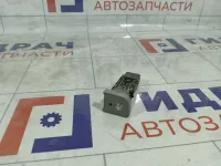 Кнопка обогрева сидений правая Hyundai Verna 933951E100QS