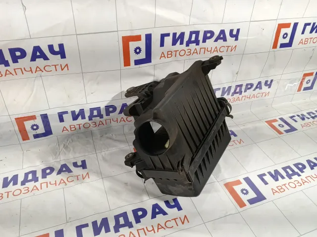 Корпус воздушного фильтра Hyundai Verna 281111G000