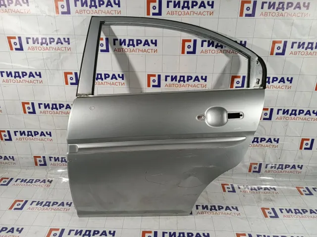 Дверь задняя левая Hyundai Verna 770030N000