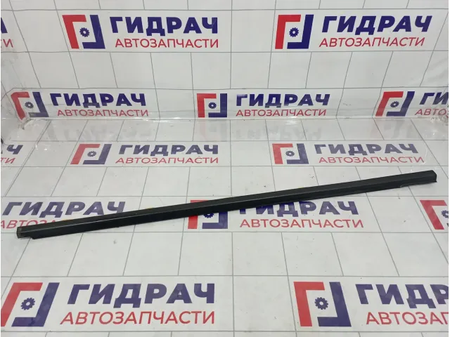 Накладка стекла переднего правого Hyundai I30 (FD) 82220-2L000