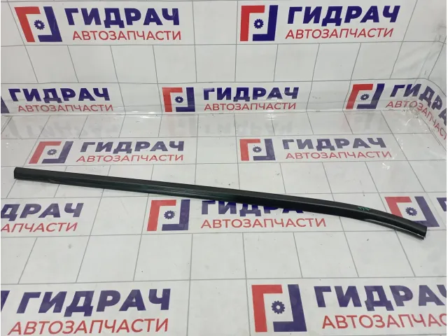 Накладка стекла заднего правого Hyundai I30 (FD) 83220-2L000