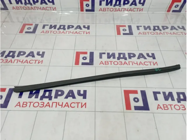 Уплотнитель стекла заднего левого Hyundai I30 (FD) 83231-2L000