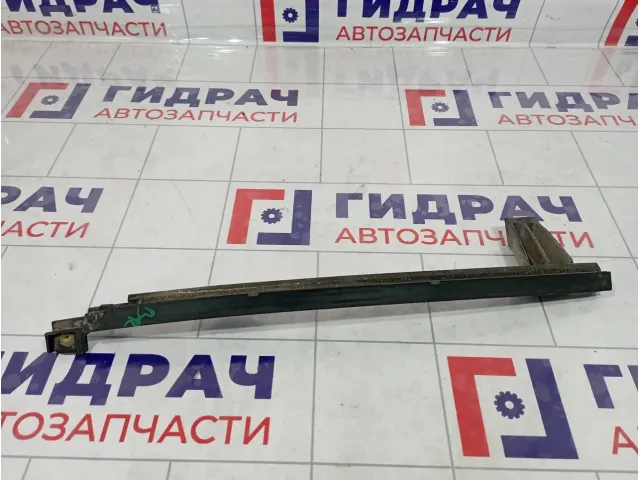 Направляющая стекла двери задняя правая Hyundai I30 (FD) 83545-2L000