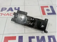 Блок управления стеклоподъемниками Hyundai I30 (FD) 93570-2L010
