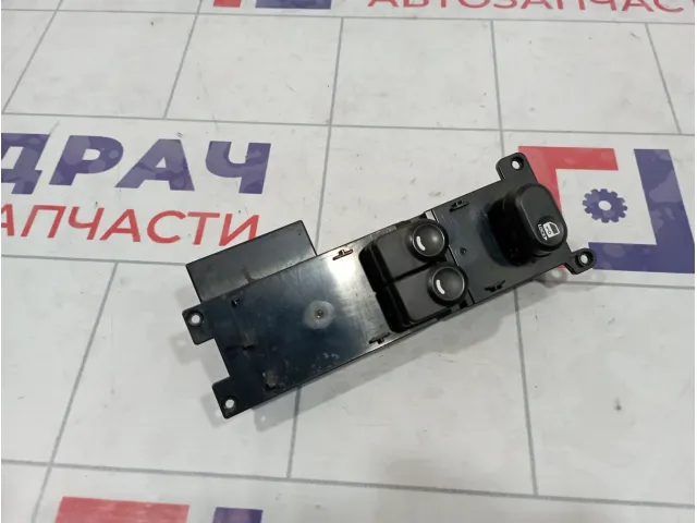 Блок управления стеклоподъемниками Hyundai I30 (FD) 93570-2L100