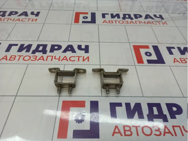 Петли двери багажника Hyundai I30 (FD)
