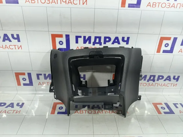 Накладка торпедо средняя Hyundai i30 847602R000WK