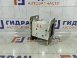 Кронштейн усилителя переднего бампера левый Hyundai i30 647102L000