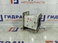 Кронштейн усилителя переднего бампера левый Hyundai i30 647102L000
