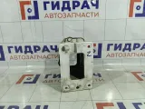 Кронштейн усилителя переднего бампера левый Hyundai i30 647102L000