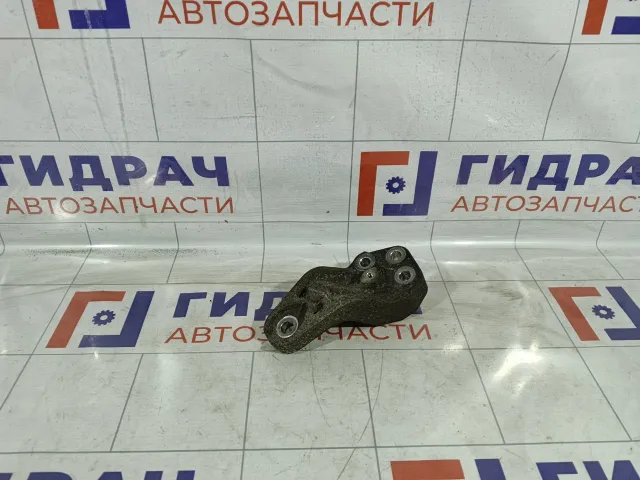 Кронштейн двигателя правый Hyundai i30 218152H000
