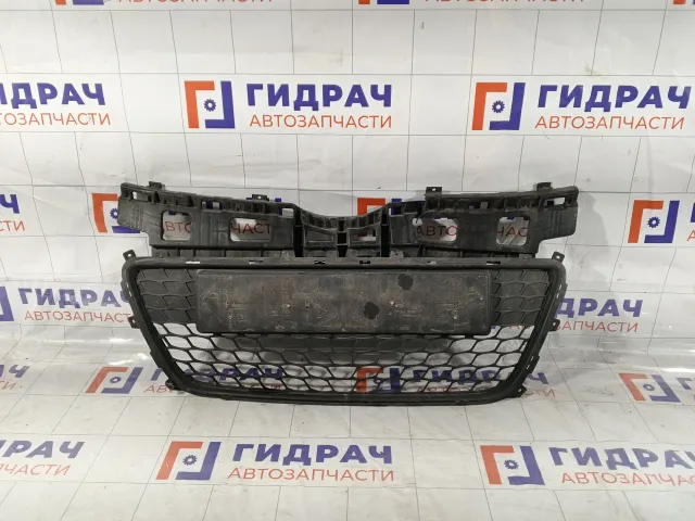 Решетка бампера центральная Hyundai i30 865612R000