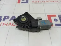 Моторчик стеклоподъемника переднего левого Hyundai i30 824502R000